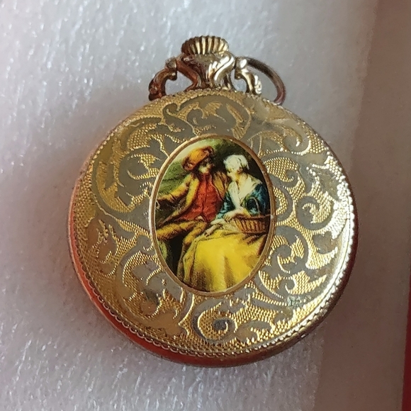 Fraganard Porcelain Vintage Courting Couple Brooch - Picture 11 of 15